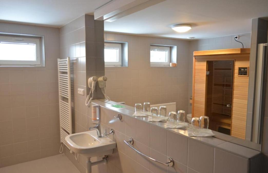 Hotel Ceska Farma Dolni Dvur 외부 사진